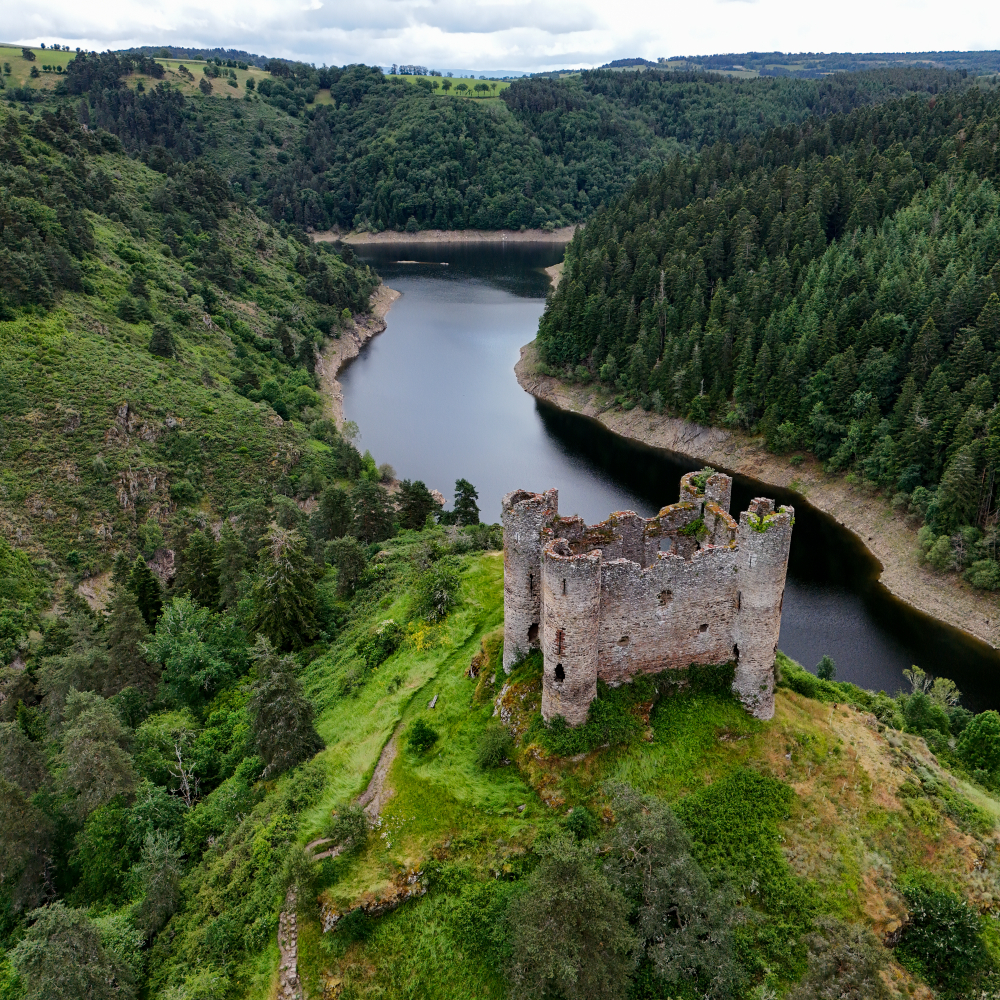 Chateau d'Alleuze Cantal